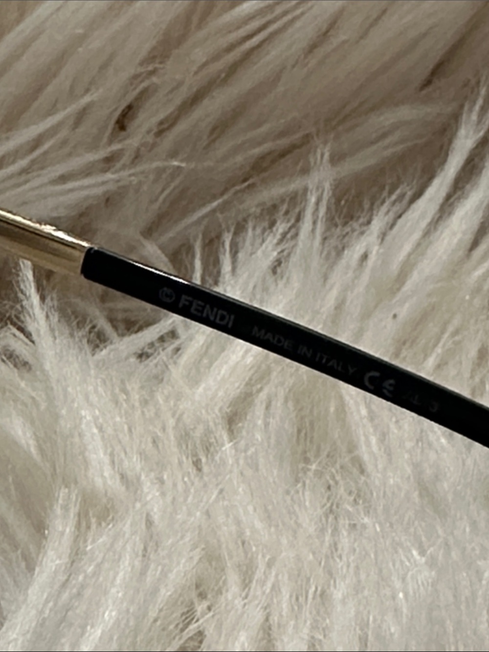 Fendi Black and Gold Oversized Square Sunglasses - Picture 4 of 6